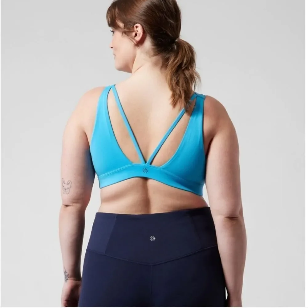 NWOT Athleta Exhale Bra D-DD comes with free gift